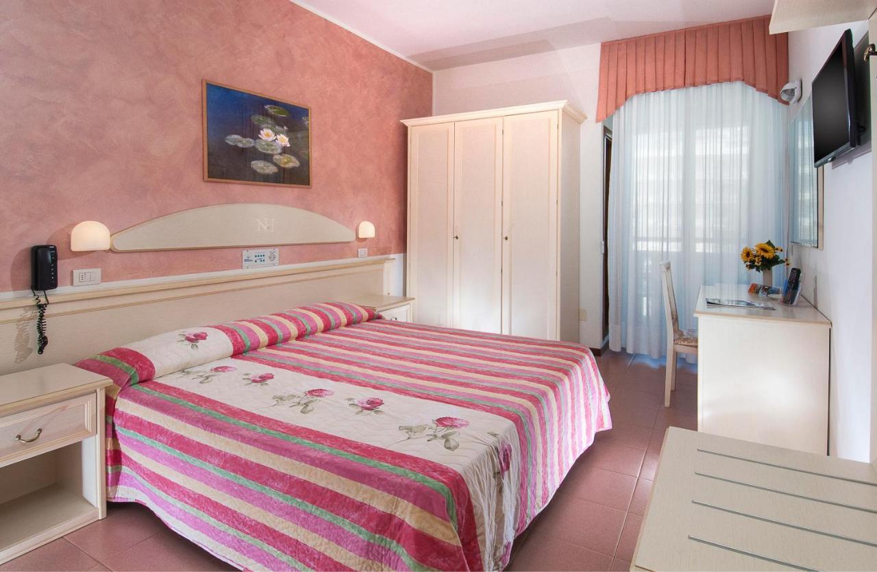 Hotel Napoleon Gabicce Mare Exterior photo